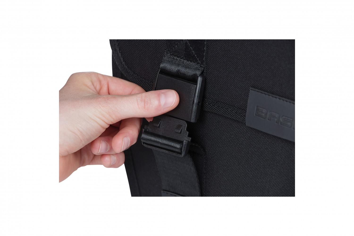 Basil Fahrradtasche Double Tour schwarz MIK 28L Basil Fahrradtasche Double Tour schwarz MIK 28L