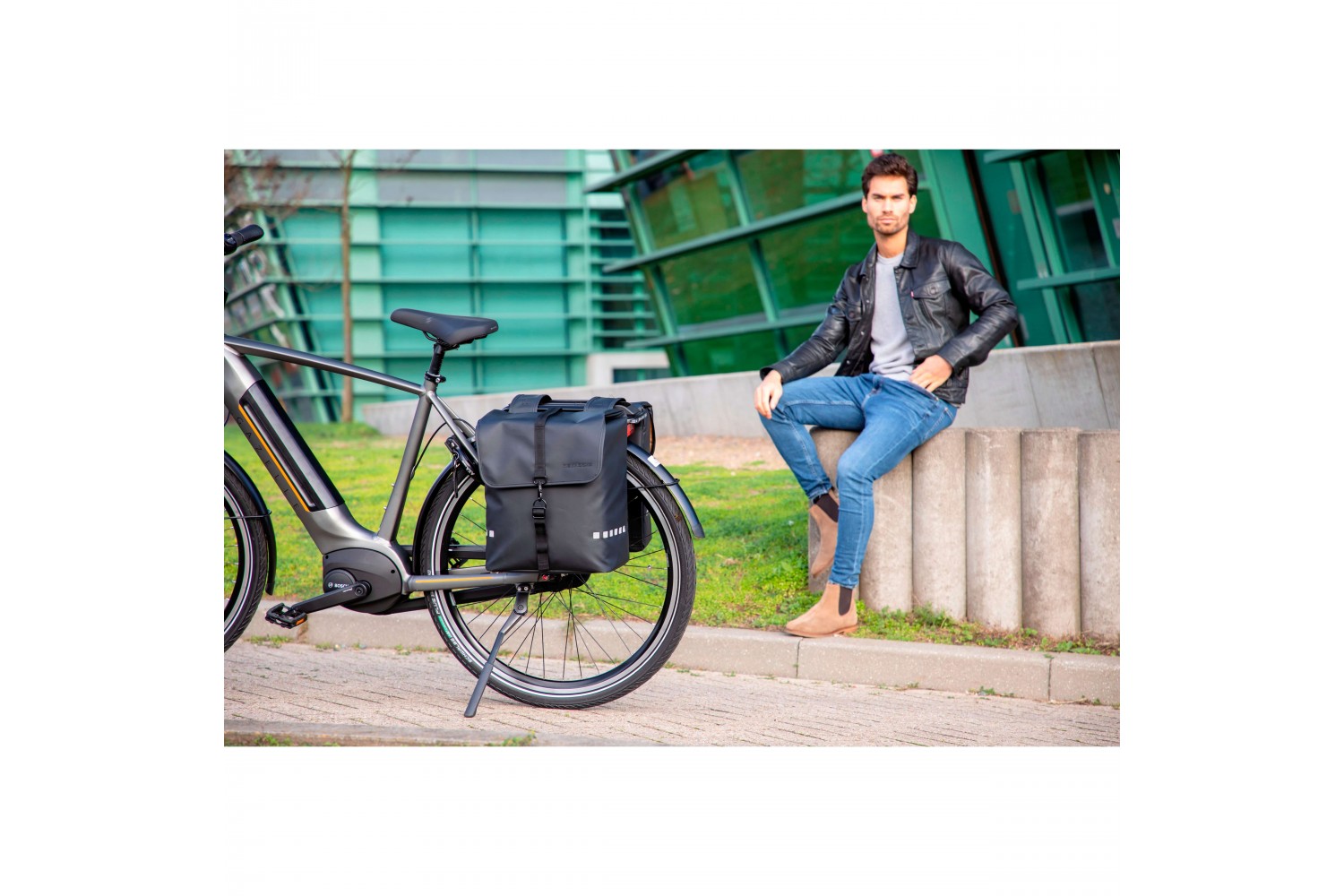 Basil fietstas dubbel City graphite blue MIK 28-32L Basil fietstas dubbel City graphite blue MIK 28-32L